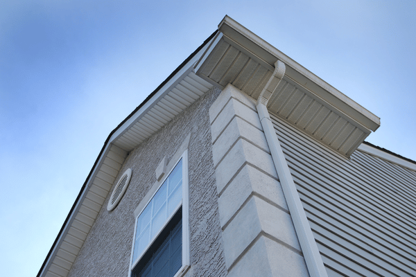 Stucco vs. Siding in Florida: Which Exterior Holds up Better in Humid Weather?